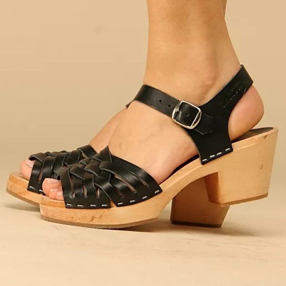 Swedish Hasbeens Black Woven Sandal Clogs - Picture 1 of 15